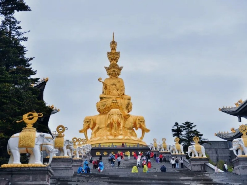 Here are the hottest Emei hiking routes for 2024